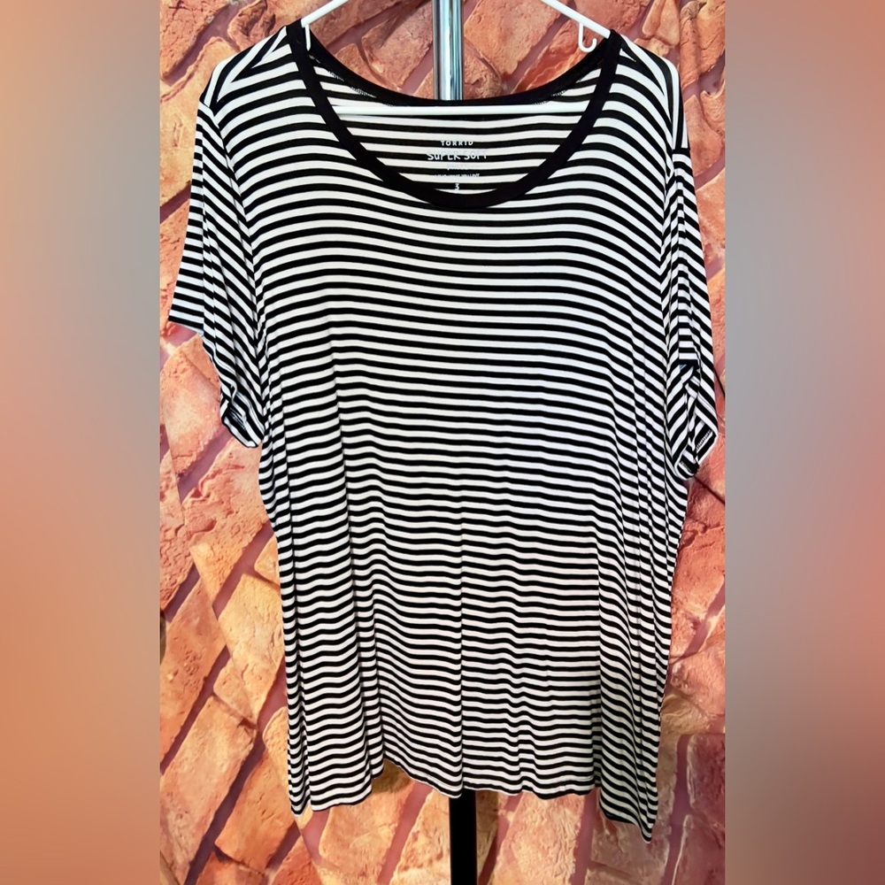 Torrid 3 tee